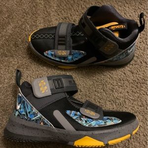 Gently used boys sneakers